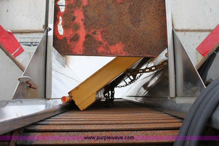 image for item D7632 1995 Ford LNT8000 tandem axle dump truck