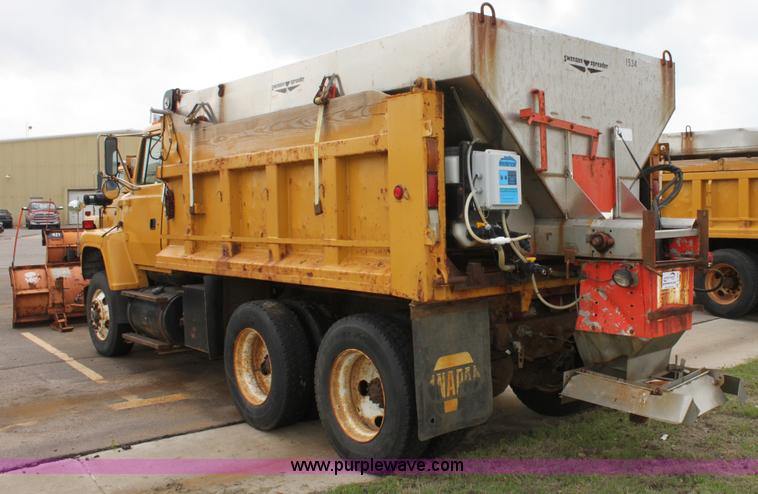 image for item D7633 1995 Ford LNT8000 tandem axle dump truck