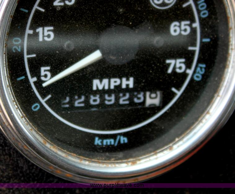 image for item D7633 1995 Ford LNT8000 tandem axle dump truck