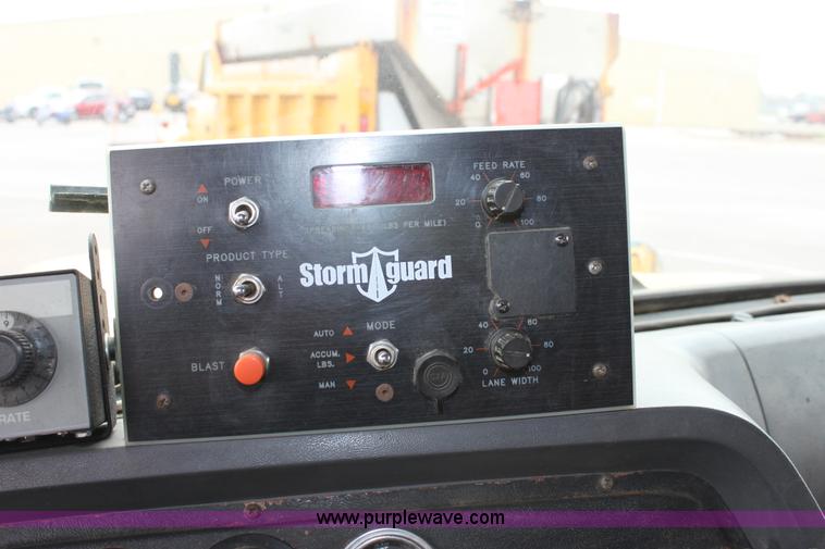 image for item D7633 1995 Ford LNT8000 tandem axle dump truck