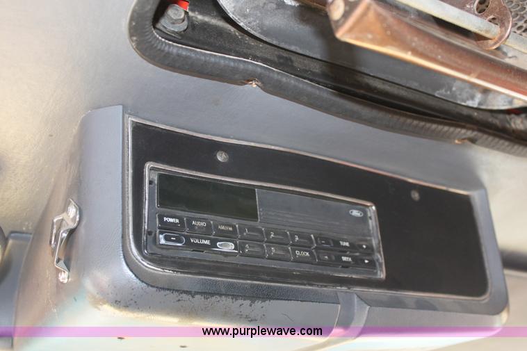 image for item D7633 1995 Ford LNT8000 tandem axle dump truck