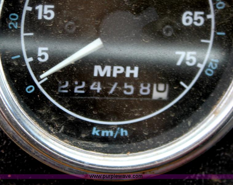 image for item D7634 1995 Ford LNT8000 tandem axle dump truck