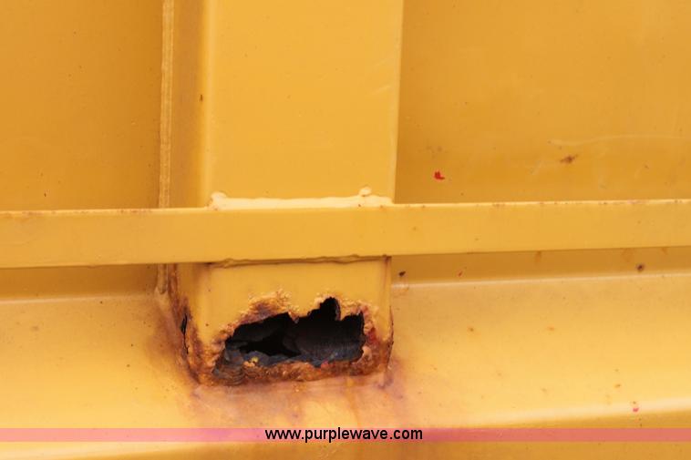 image for item D7634 1995 Ford LNT8000 tandem axle dump truck