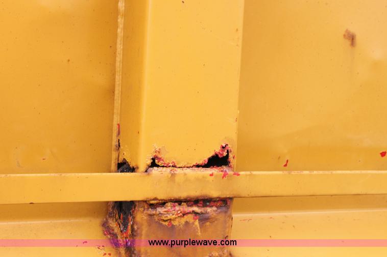 image for item D7634 1995 Ford LNT8000 tandem axle dump truck