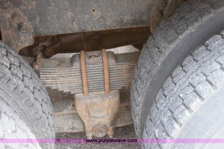 image for item D7634 1995 Ford LNT8000 tandem axle dump truck