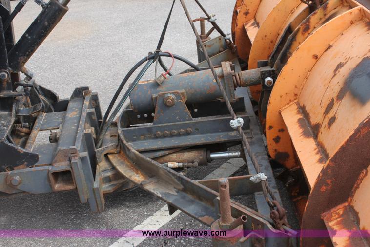 image for item D7634 1995 Ford LNT8000 tandem axle dump truck