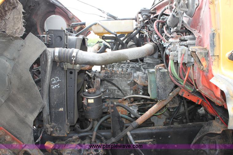 image for item D7634 1995 Ford LNT8000 tandem axle dump truck