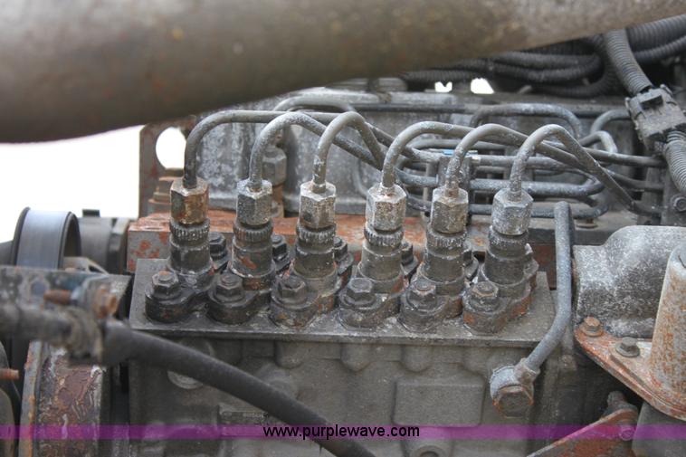 image for item D7634 1995 Ford LNT8000 tandem axle dump truck