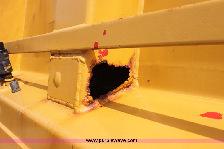 image for item D7634 1995 Ford LNT8000 tandem axle dump truck