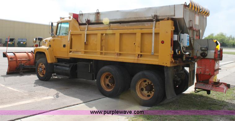 image for item D7635 1995 Ford LNT8000 tandem axle dump truck