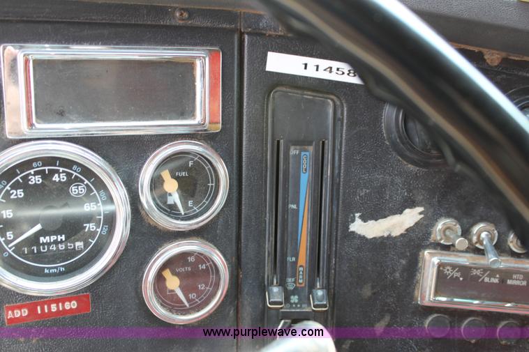 image for item D7635 1995 Ford LNT8000 tandem axle dump truck