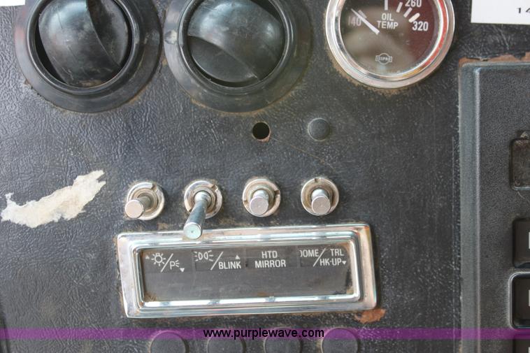 image for item D7635 1995 Ford LNT8000 tandem axle dump truck