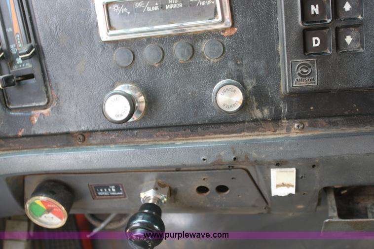 image for item D7635 1995 Ford LNT8000 tandem axle dump truck