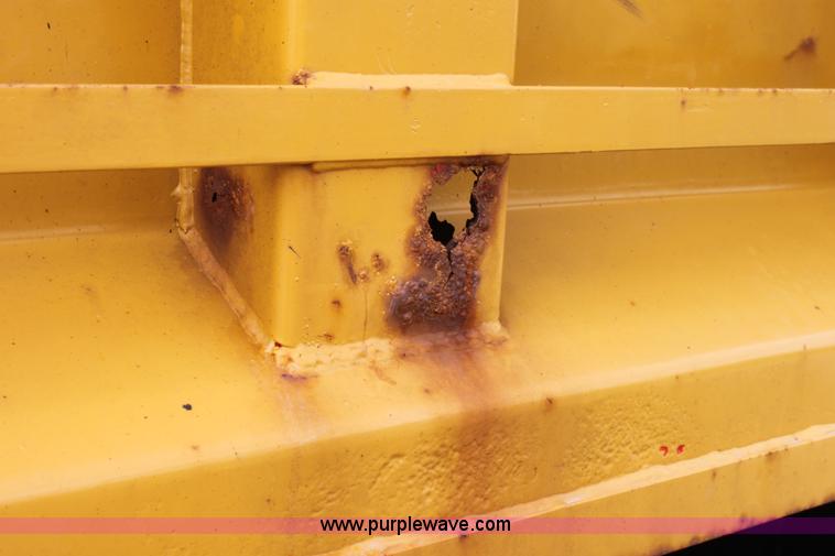 image for item D7635 1995 Ford LNT8000 tandem axle dump truck