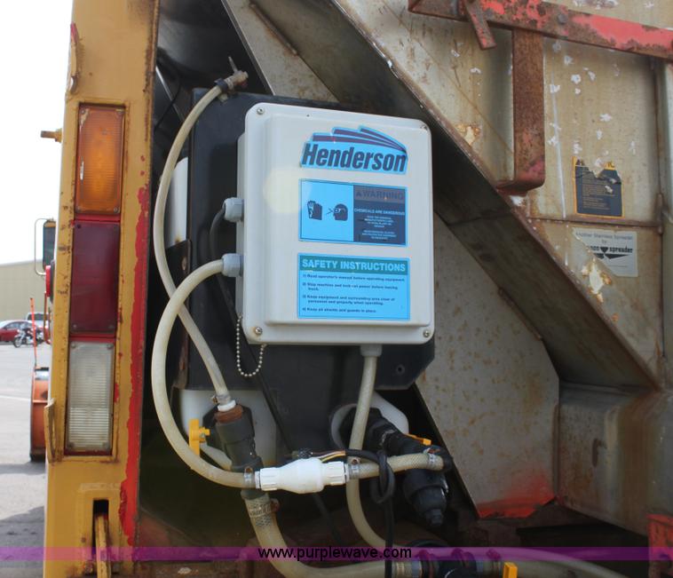 image for item D7635 1995 Ford LNT8000 tandem axle dump truck