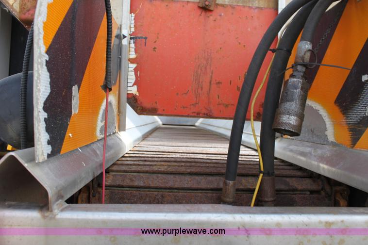 image for item D7635 1995 Ford LNT8000 tandem axle dump truck