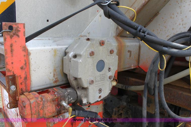 image for item D7635 1995 Ford LNT8000 tandem axle dump truck