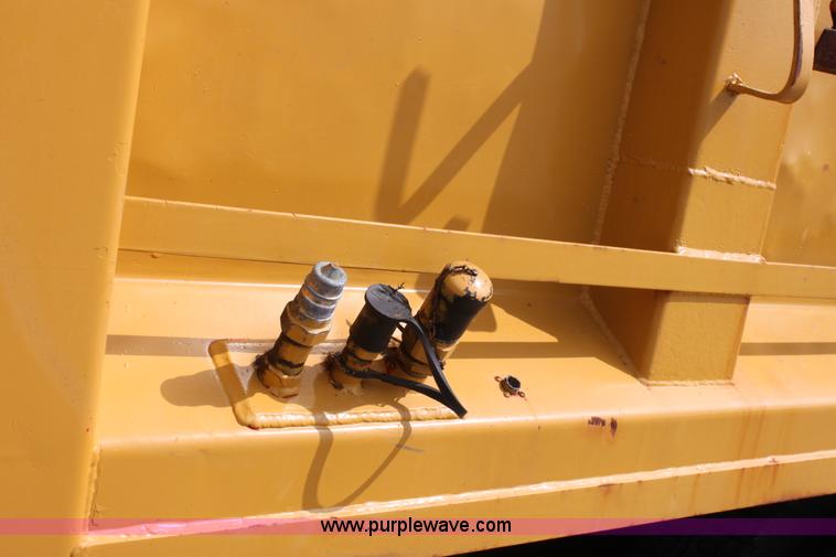 image for item D7635 1995 Ford LNT8000 tandem axle dump truck