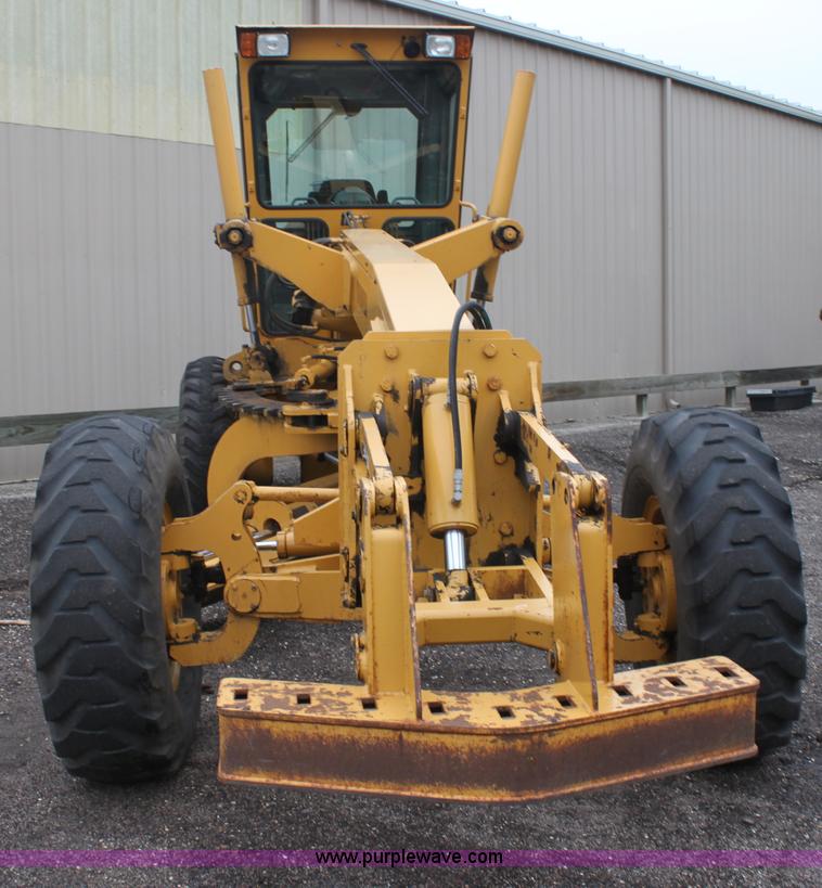 image for item D7672 1996 Champion 710A motor grader