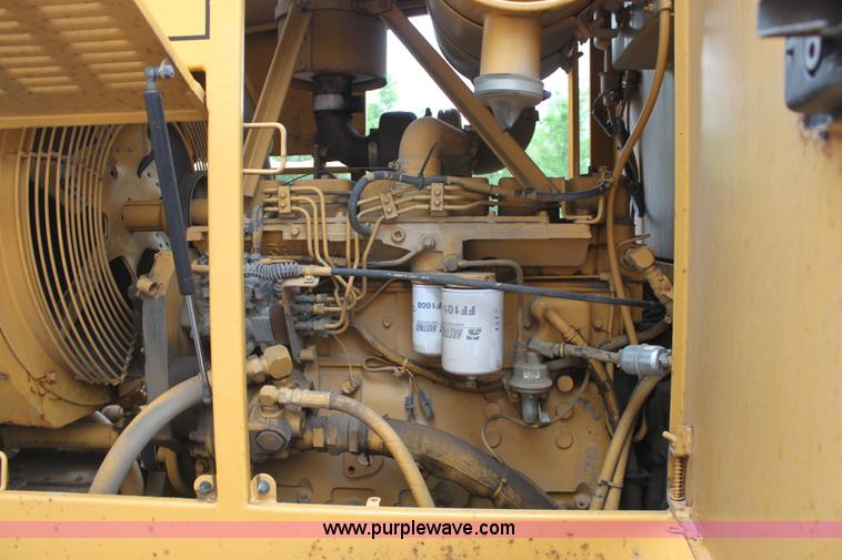 image for item D7672 1996 Champion 710A motor grader