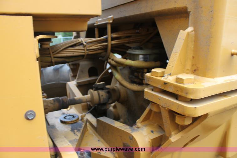 image for item D7672 1996 Champion 710A motor grader