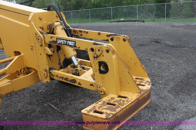 image for item D7672 1996 Champion 710A motor grader
