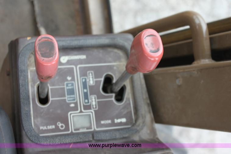 image for item D7673 1987 Champion 710 motor grader