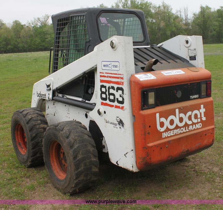 image for item D7678 2000 Bobcat 863 skid steer