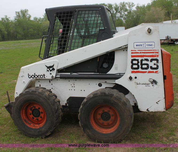 image for item D7678 2000 Bobcat 863 skid steer