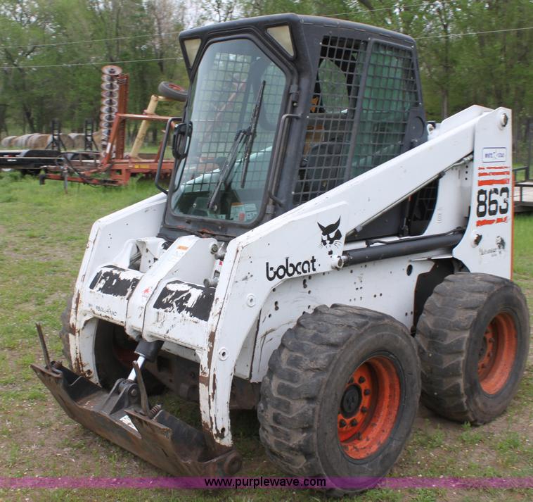 image for item D7678 2000 Bobcat 863 skid steer
