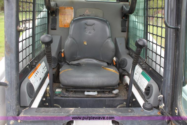 image for item D7678 2000 Bobcat 863 skid steer