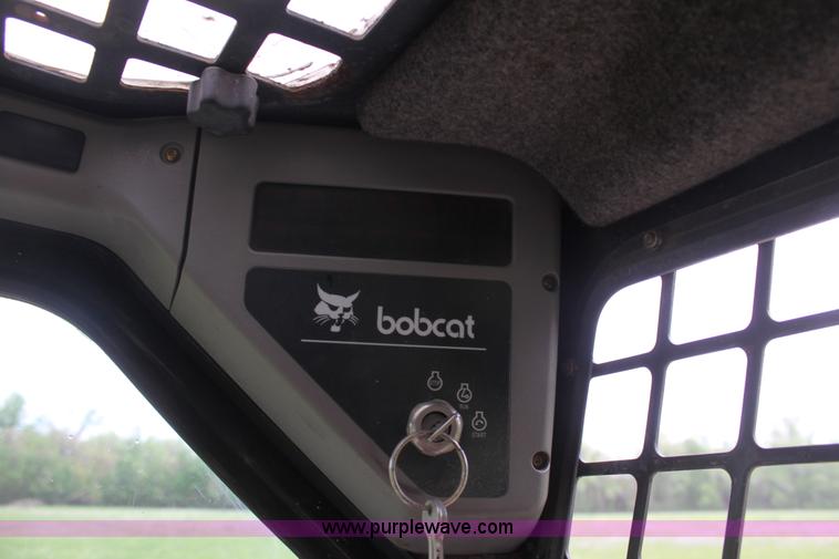 image for item D7678 2000 Bobcat 863 skid steer