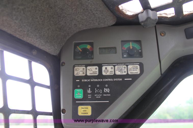 image for item D7678 2000 Bobcat 863 skid steer