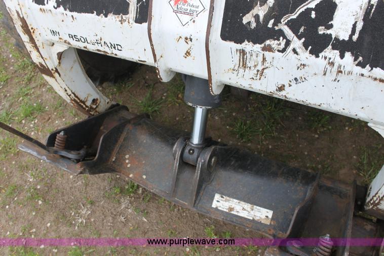 image for item D7678 2000 Bobcat 863 skid steer