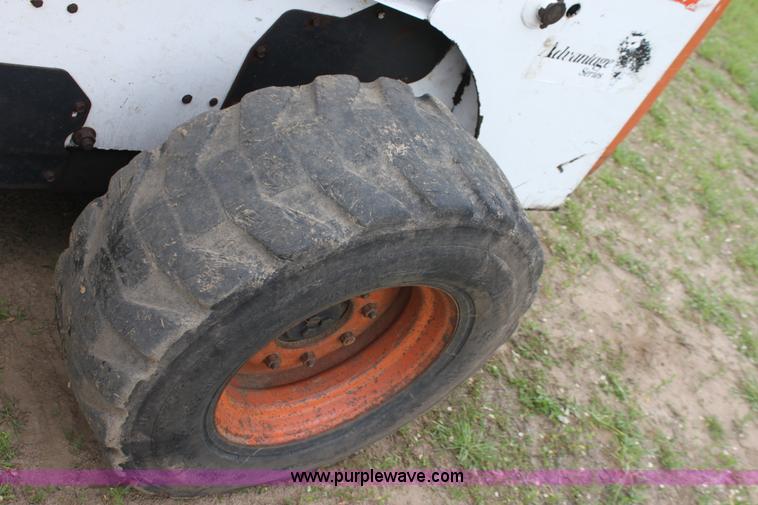 image for item D7678 2000 Bobcat 863 skid steer