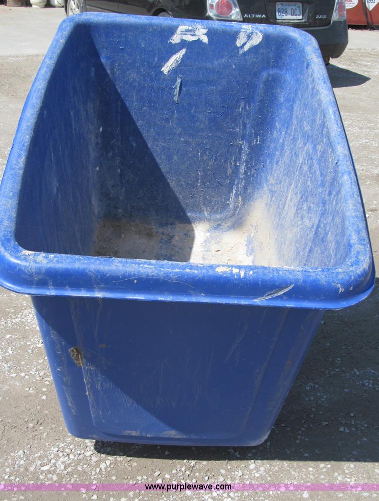 image for item G9469 Rubbermaid 4616 trash cart