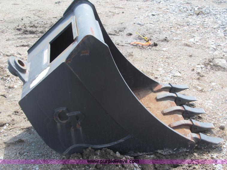 image for item G9471 CP 24" five-tooth bucket