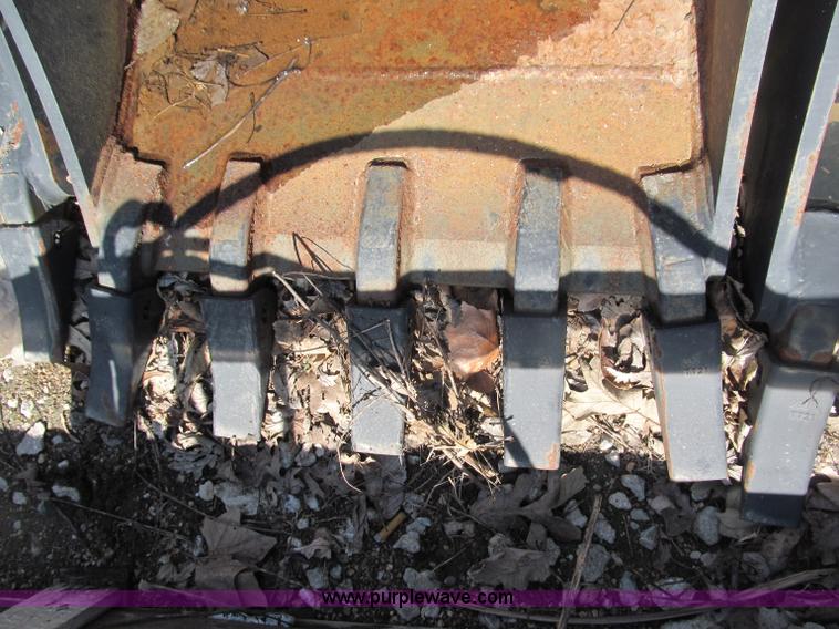 image for item G9473 CP 24" five-tooth bucket