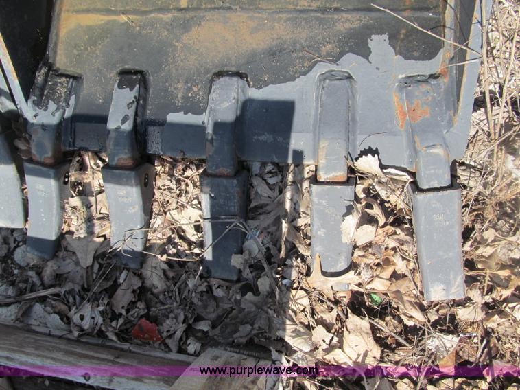 image for item G9474 CP 24" five-tooth bucket