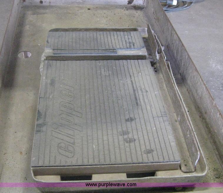 image for item G9788 Clipper SuperMatic 314 brick saw