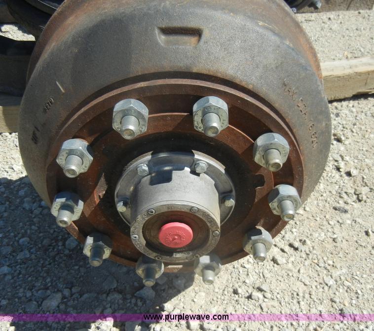 Silent drive air lift axle in Topeka, KS Item K9015 sold Purple Wave