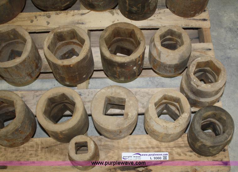 image for item L9360 (20) assorted impact sockets