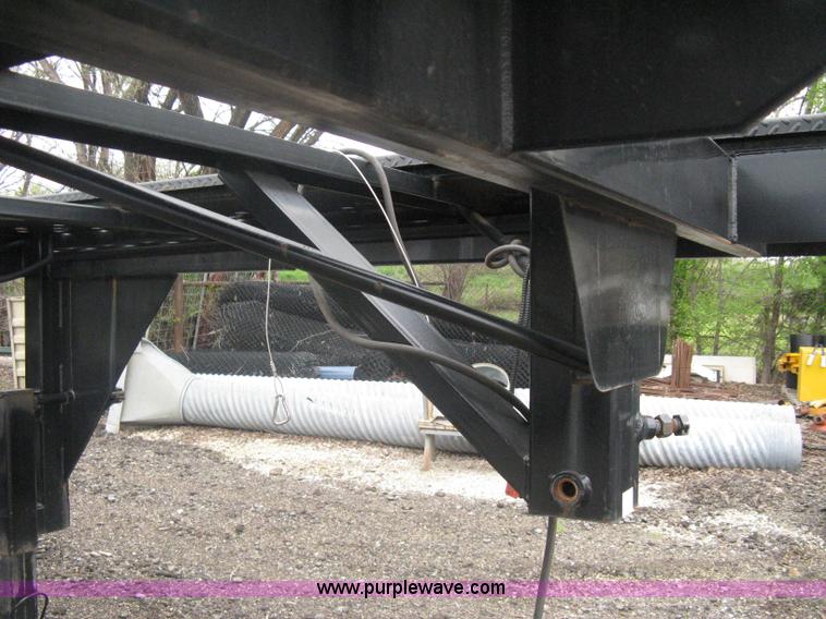 image for item A6016 2007 Fabrique  Auto Transporter trailer