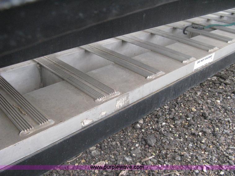 image for item A6016 2007 Fabrique  Auto Transporter trailer