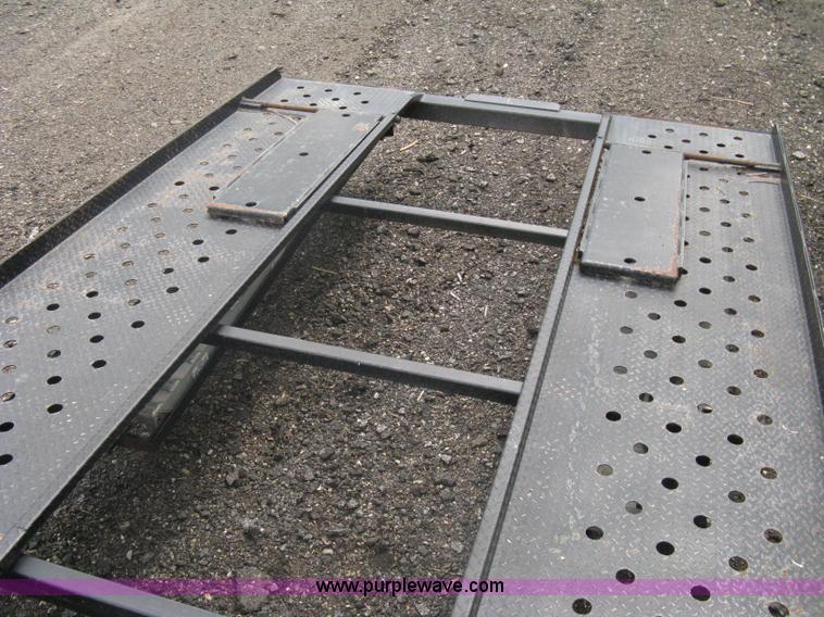 image for item A6016 2007 Fabrique  Auto Transporter trailer