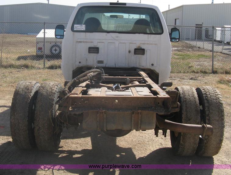 image for item A6086 1999 Ford F550 Super Duty truck cab and chassis
