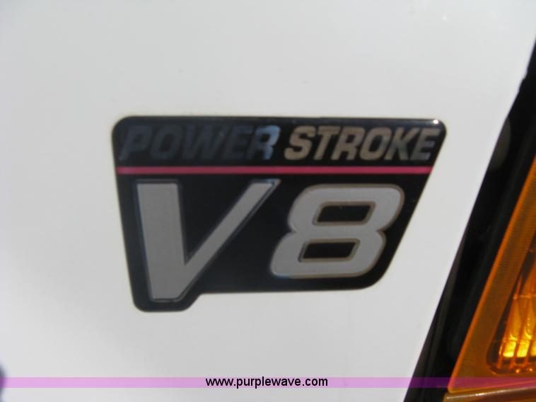 image for item A6086 1999 Ford F550 Super Duty truck cab and chassis