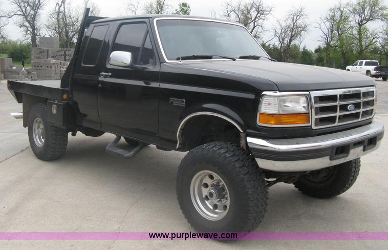 image for item A6156 1997 Ford F250 Heavy Duty extended cab pickup truck