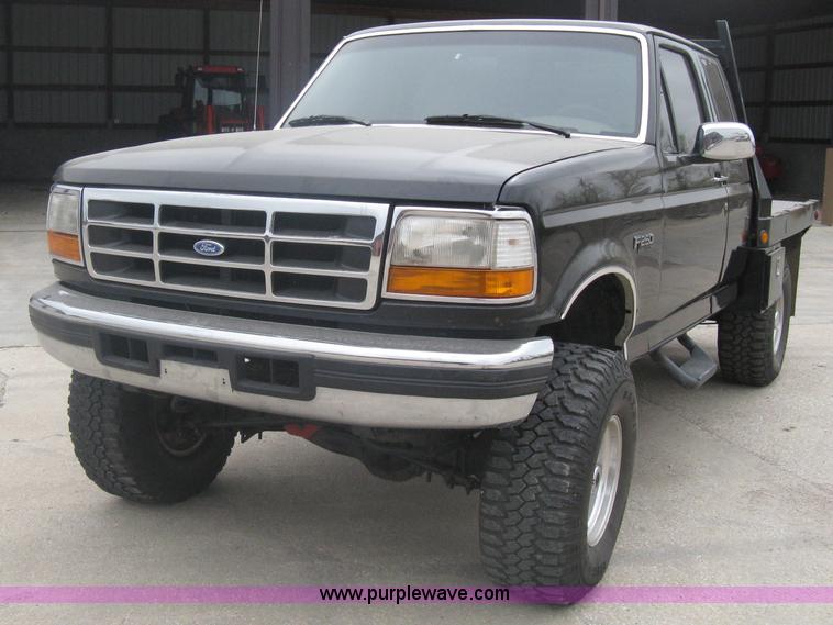 image for item A6156 1997 Ford F250 Heavy Duty extended cab pickup truck