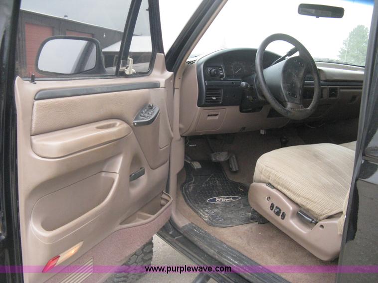 image for item A6156 1997 Ford F250 Heavy Duty extended cab pickup truck